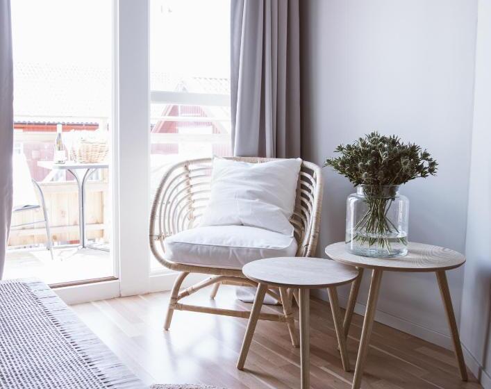 غرفة قياسية مطلّة علي البحر مزوَّدة بشُرفة, L Käringön