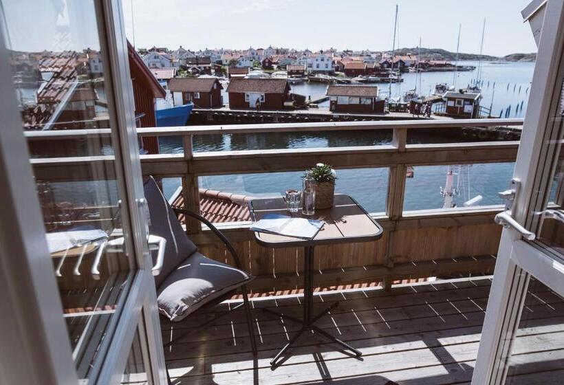 جناح جونيور مزوَّد بشرفة, L Käringön