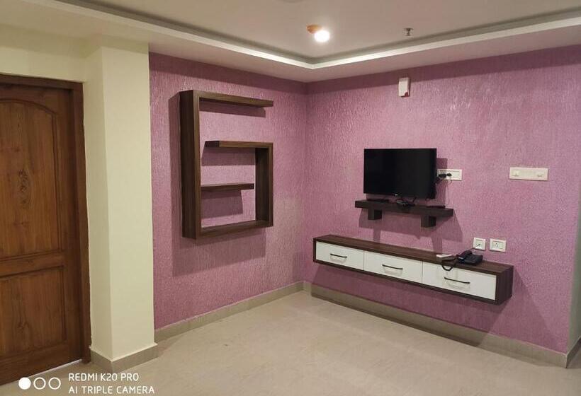 סוויטה משפחתית, Sree Gokulam Apartments