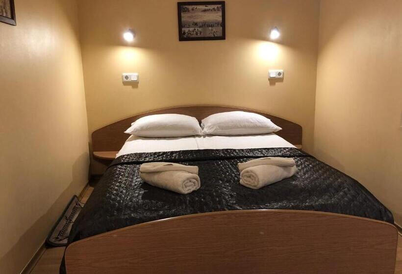 استودیوی استاندارد, Apartamentai Viktorija