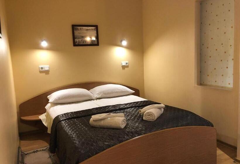 استودیوی استاندارد, Apartamentai Viktorija