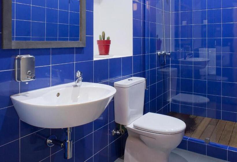 Четырехместный Номер Стандарт, Azorean Urban Lodge