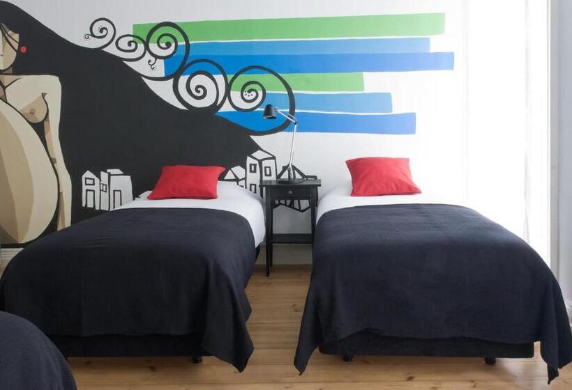 اتاق استاندارد چهار تخته, Azorean Urban Lodge