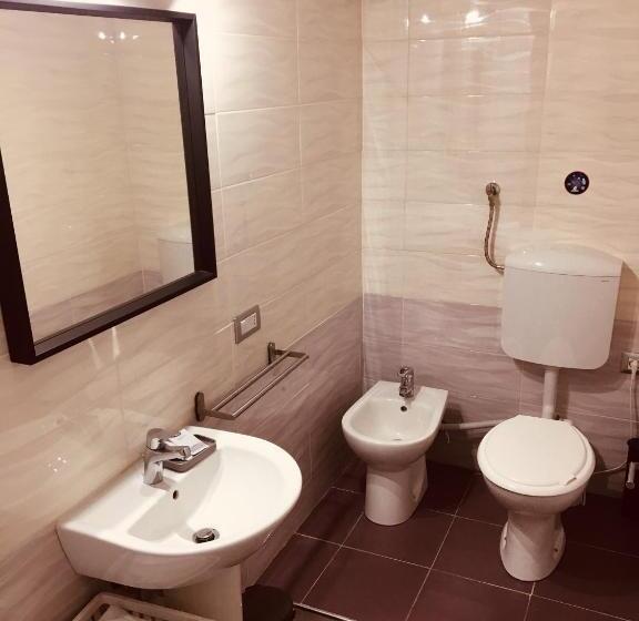 اتاق پنت هاوس, Dei Gerolomini