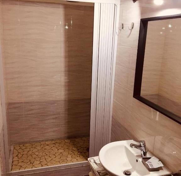 اتاق پنت هاوس, Dei Gerolomini