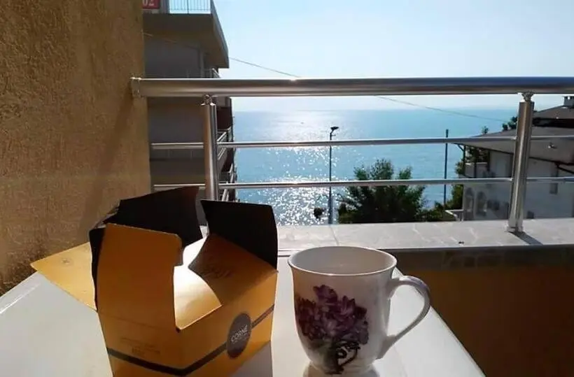景色の見えるスタンダード４人部屋, Ivanka Guest House