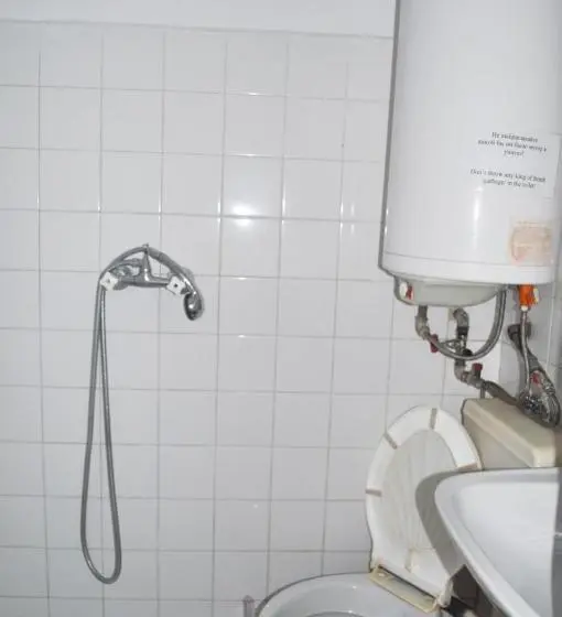 エコノミールーム, Ivanka Guest House