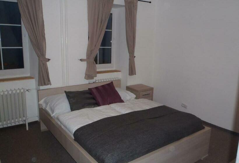 家庭间, Penzion Bernard