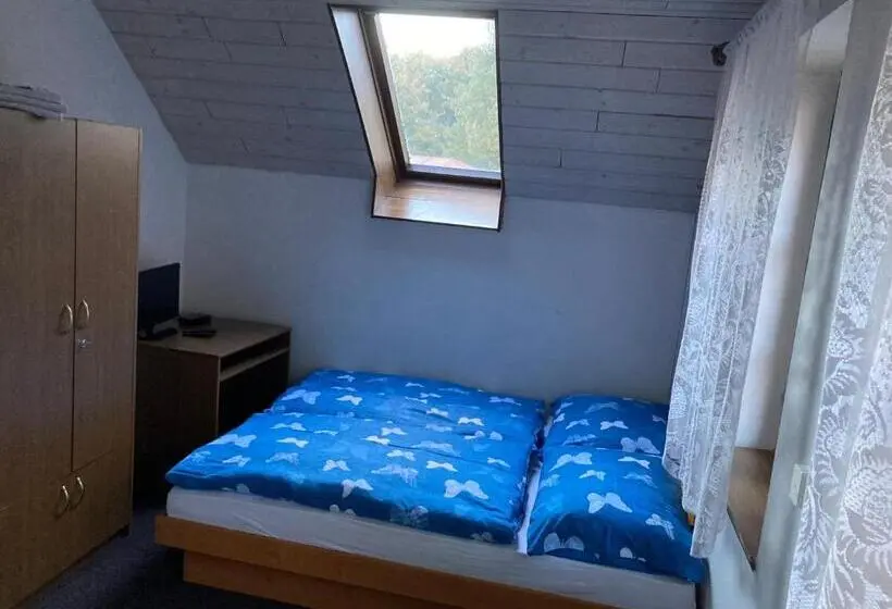 スタンダード4人部屋, Penzion Breuer