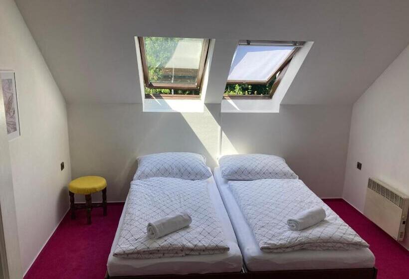 标准间, Penzion Breuer