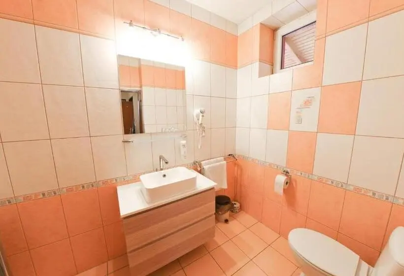 Comfort-huoneisto 1 Makuuhuone, Penzion Modul