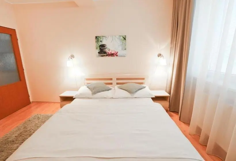 Comfort-huoneisto 1 Makuuhuone, Penzion Modul
