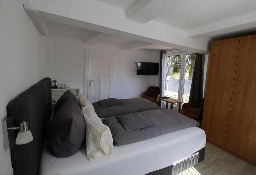 Трехместный Номер Стандарт с Балконом, Pension Haus Butz