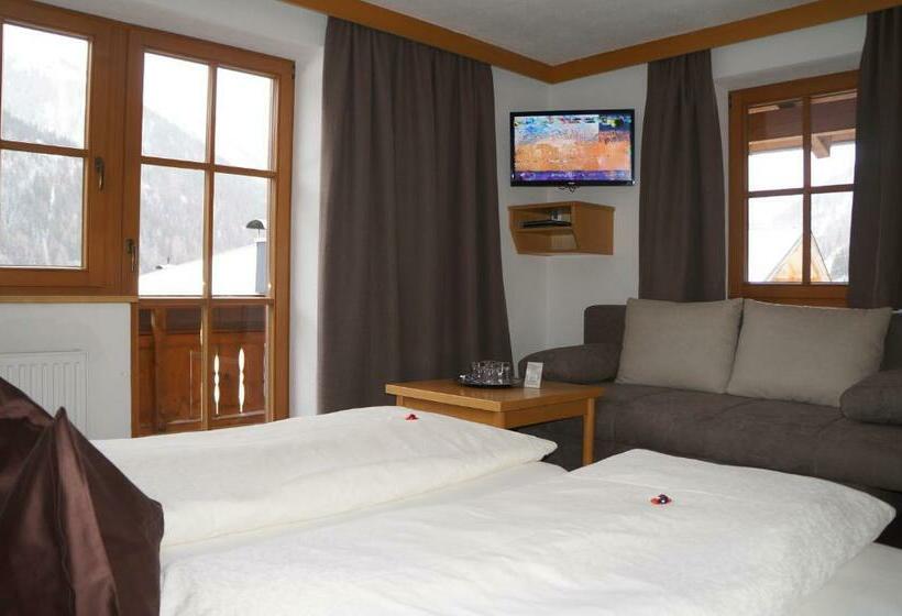 اتاق خانوادگی, Pension Strolz