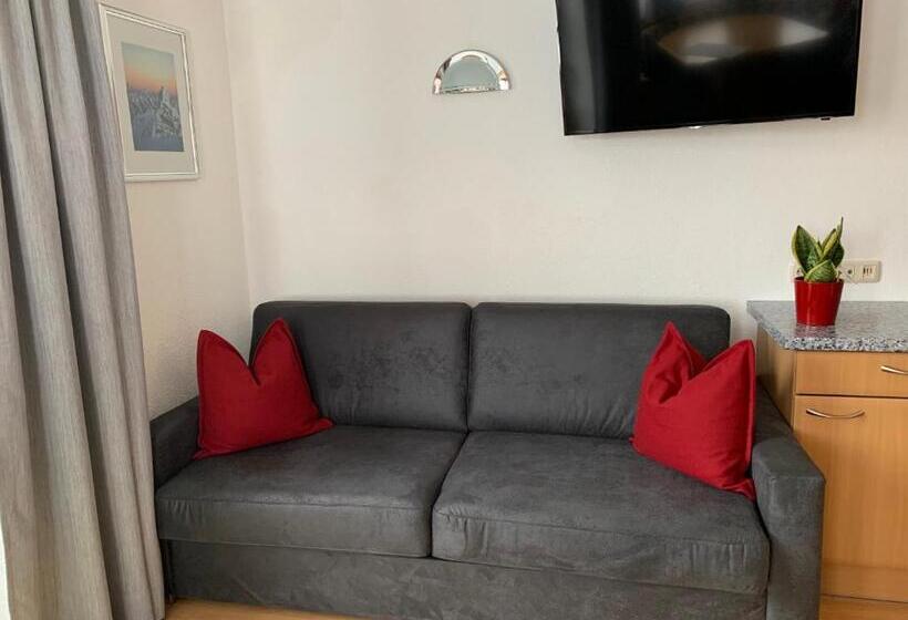 آپارتمان 1 خوابه, Pension Strolz