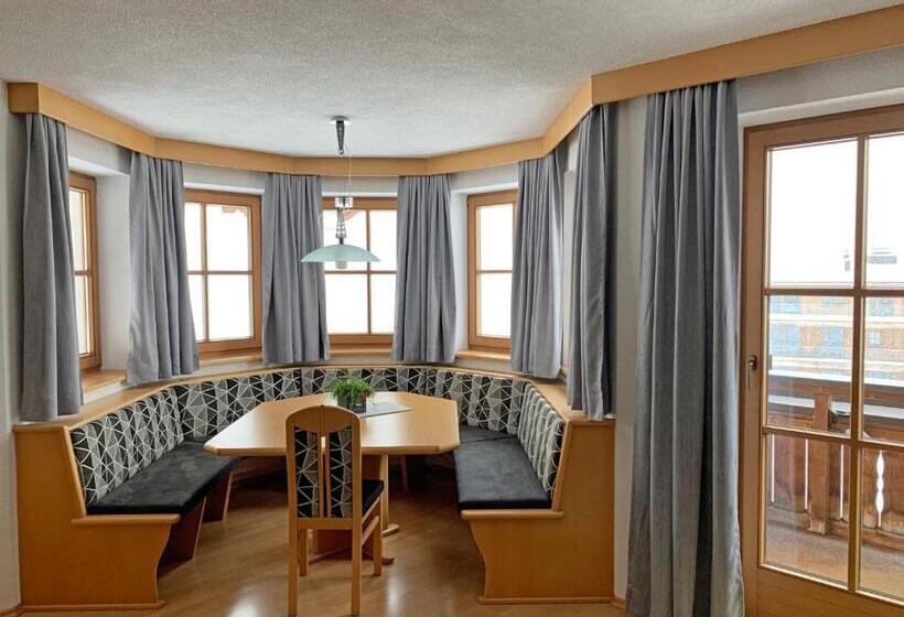 آپارتمان 1 خوابه, Pension Strolz