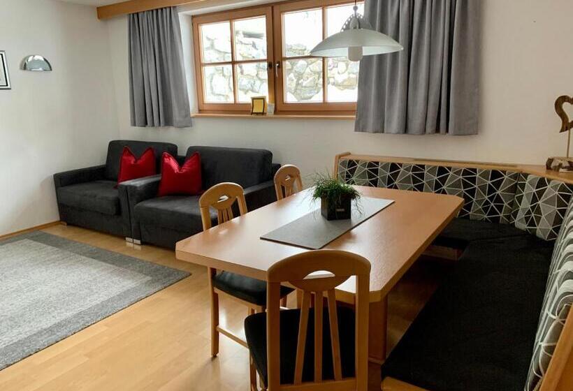 آپارتمان 2 خوابه, Pension Strolz