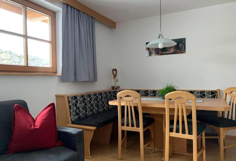 آپارتمان 2 خوابه, Pension Strolz