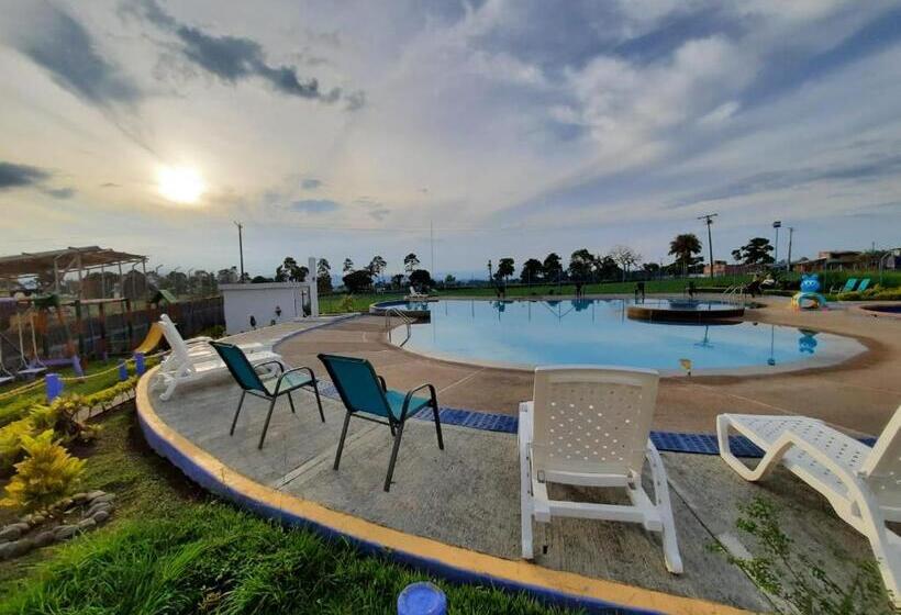 Семейный Номер Вид на Горы, Aparta Hotel Turístico A 2 Km Parque Del Café