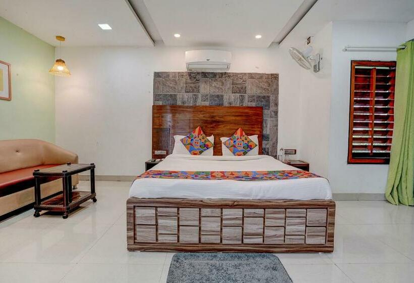 デラックスルーム, Super Collection O Vardhan House