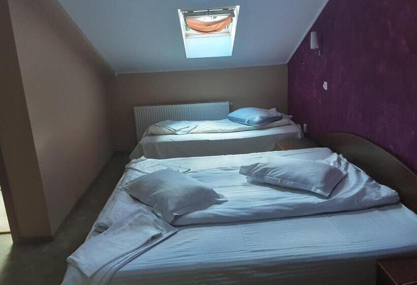 스탠다드 트리플 룸, Vila Maroni