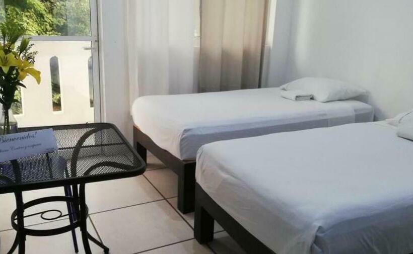 스탠다드 룸, Room In Guest Room   Standard Room With Two Single Beds