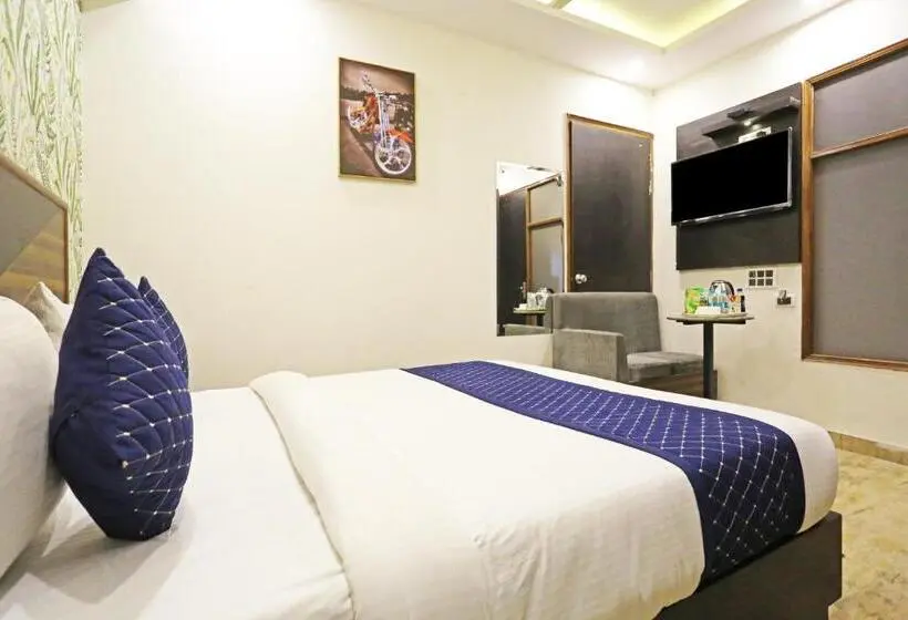 سوییت خانوادگی, Gl Suites Near Delhi Airport