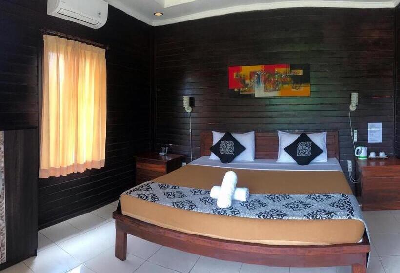 غرفة قياسية مزوَّدة بشُرفة, A_one House