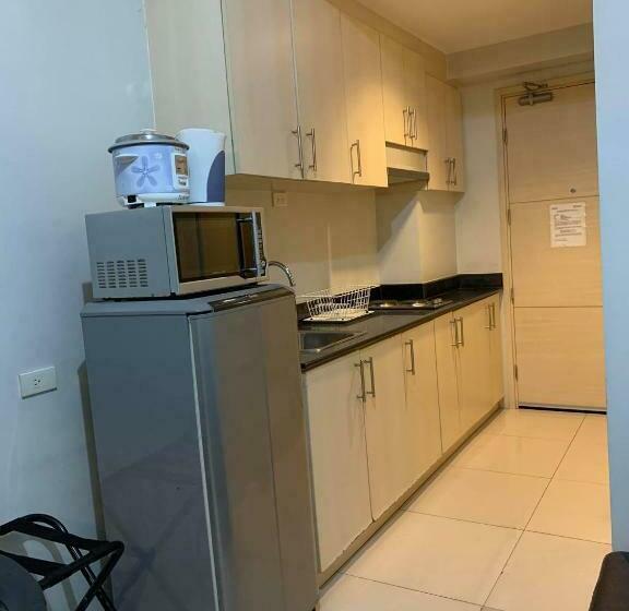 1 Bedroom Apartment Pool View, Wind And Sea At Sea Residences