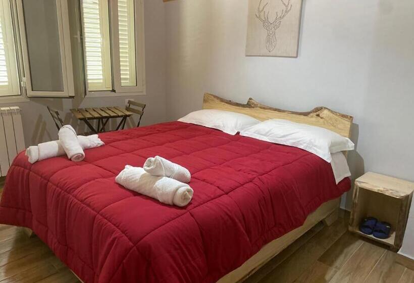 اتاق استاندارد با چشم‌انداز کوهستان, Bujtina Tinari Theth