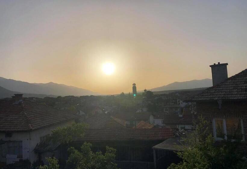 Номер Стандарт Трехместный, къща за гости градината