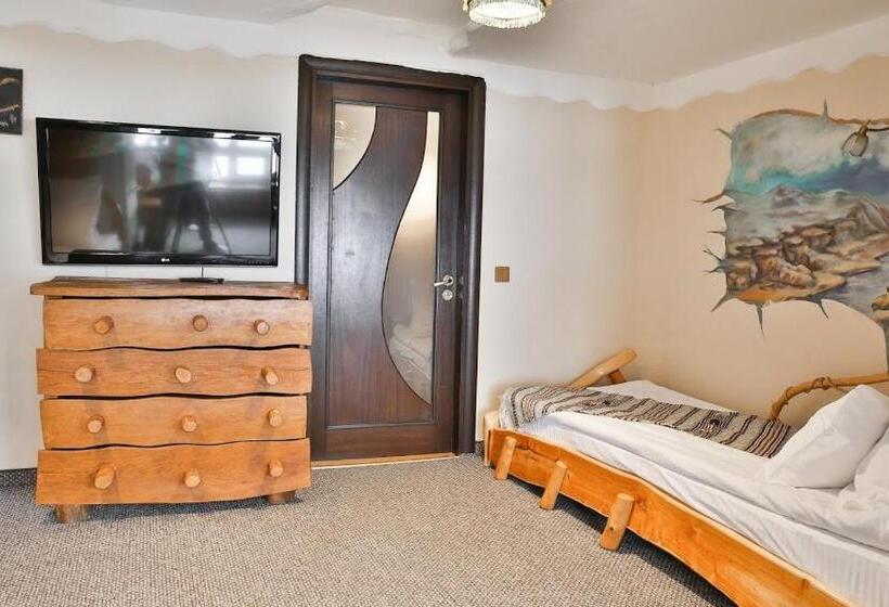 Apartamento 3 Dormitórios, грибова хата