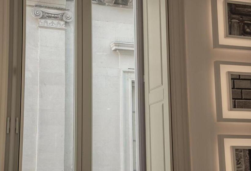 اتاق لوکس با بالکن, Palazzo Lecce  Epoca Collection