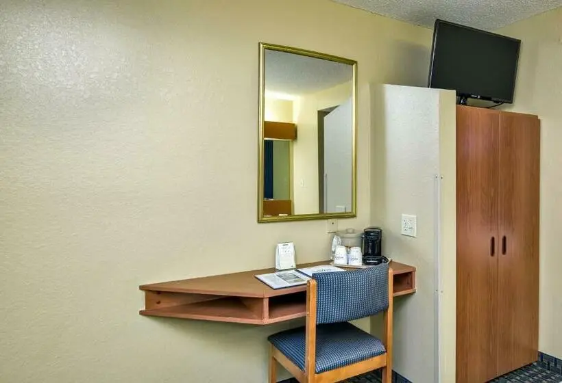 身障者適用スタンダードルーム, Microtel Inn & Suites Leesburg