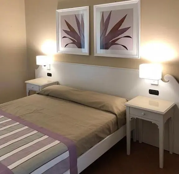 اتاق لوکس سه تخته, Igv Club Baia Samuele
