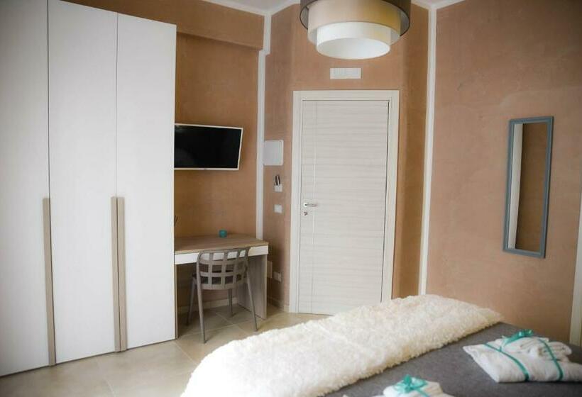 اتاق لوکس با تخت بزرگ, La Corte Di Bismary B&b