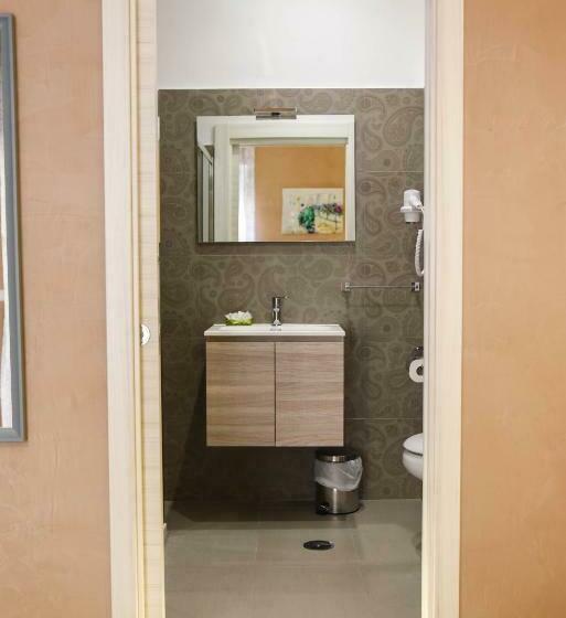 اتاق لوکس با تخت بزرگ, La Corte Di Bismary B&b