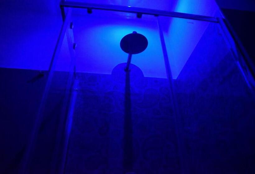 اتاق لوکس با تخت بزرگ, La Corte Di Bismary B&b