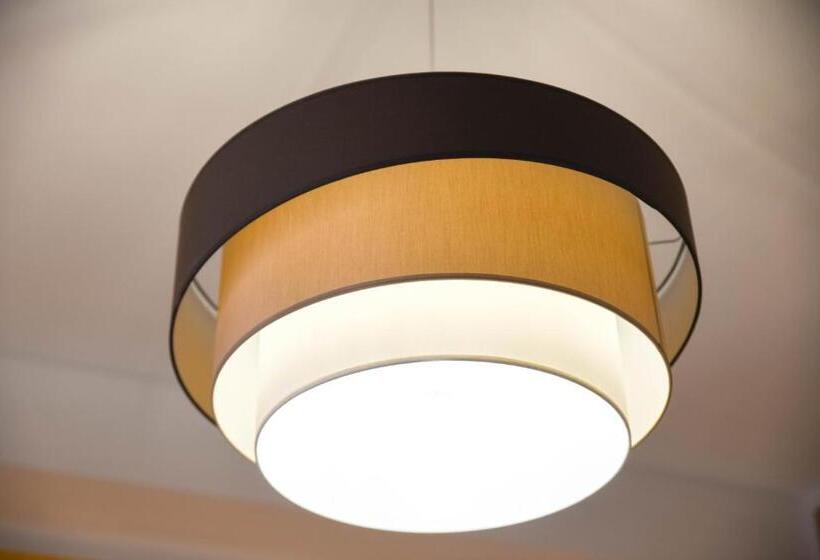 اتاق لوکس با تخت بزرگ, La Corte Di Bismary B&b