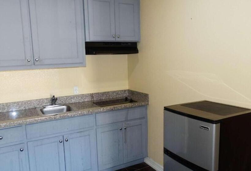 Büyük Çift Kişilik Yataklı Standart Oda, Motel 6 Houston, Tx – Willowbrook Mall