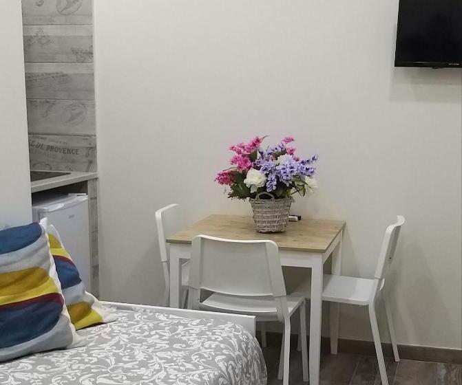 آپارتمان لوکس 1 خوابه, O' Scartellato