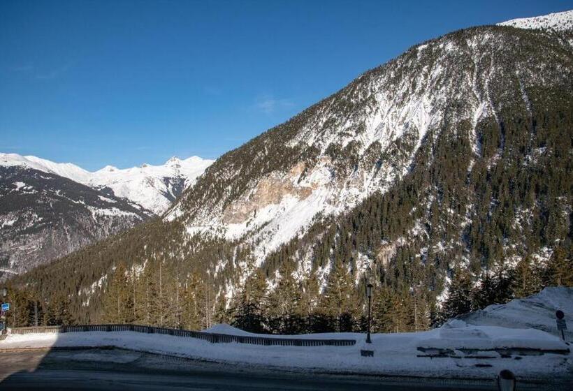 Апартаменты Дюплекс 1 Спальня, Manali Lodge By Alpine Resorts