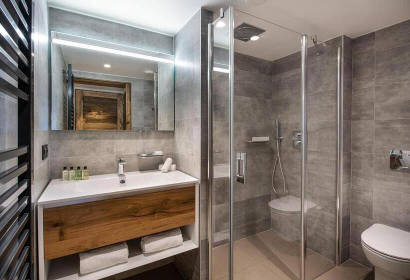 Апартаменты 1 Спальня с Видом, Manali Lodge By Alpine Resorts