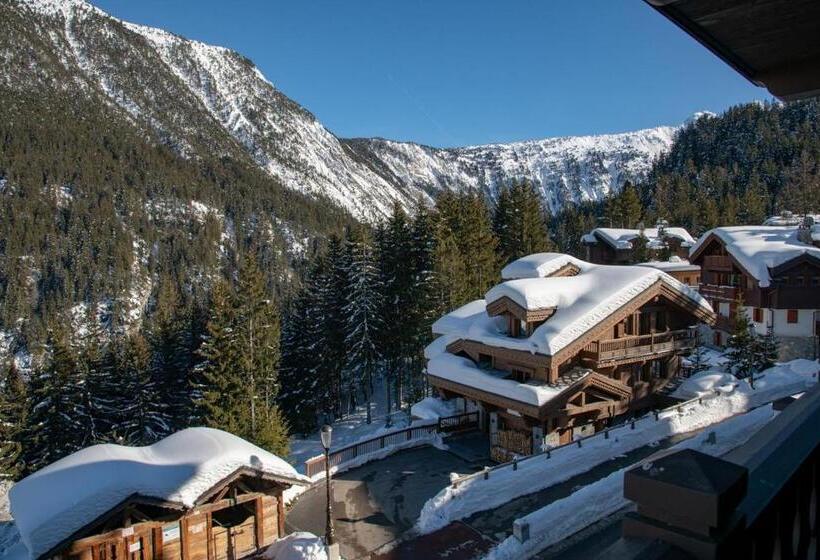 Апартаменты 1 Спальня с Балконом, Manali Lodge By Alpine Resorts