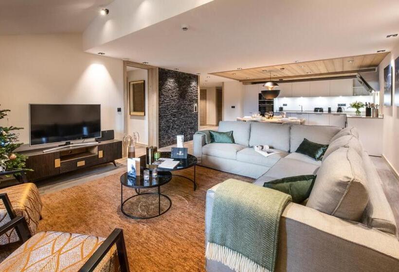 Апартаменты 1 Спальня с Балконом, Manali Lodge By Alpine Resorts