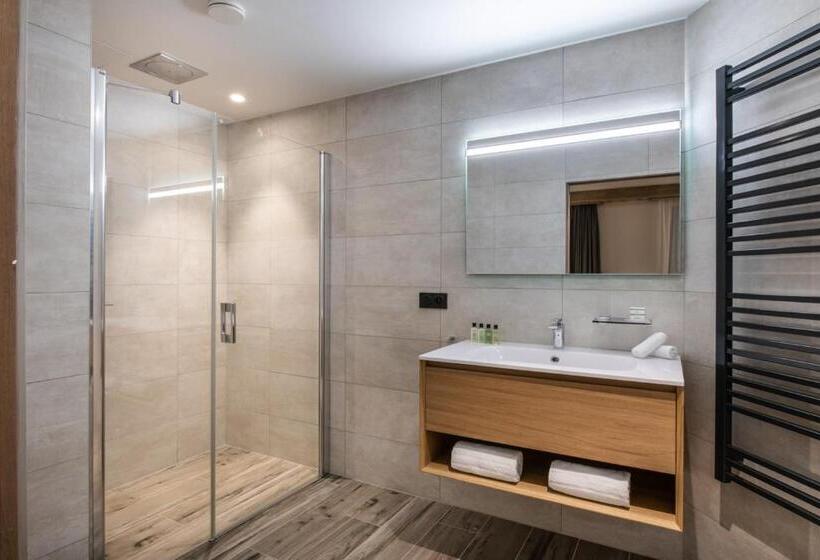 Апартаменты Deluxe 1 Спальня, Manali Lodge By Alpine Resorts