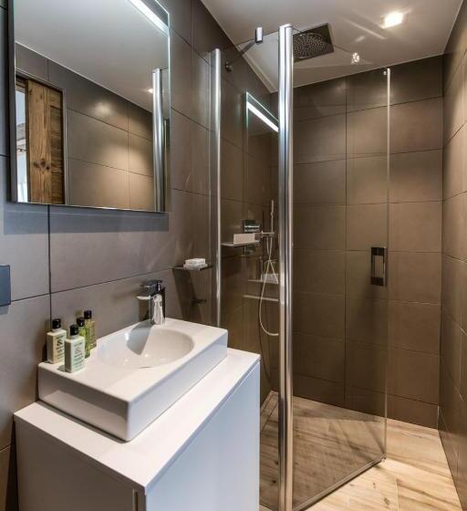Апартаменты 1 Спальня с Видом, Manali Lodge By Alpine Resorts