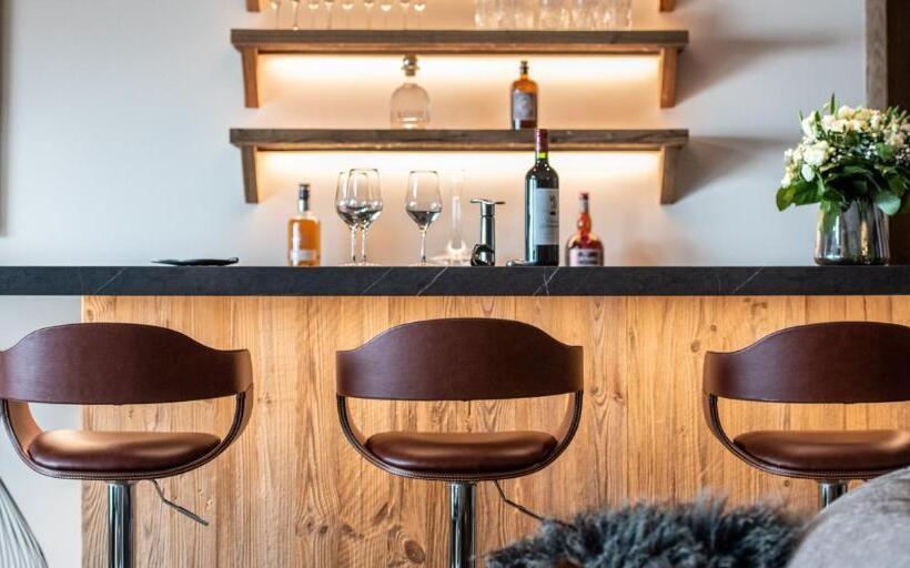 Апартаменты Superior 1 Спальня, Manali Lodge By Alpine Resorts