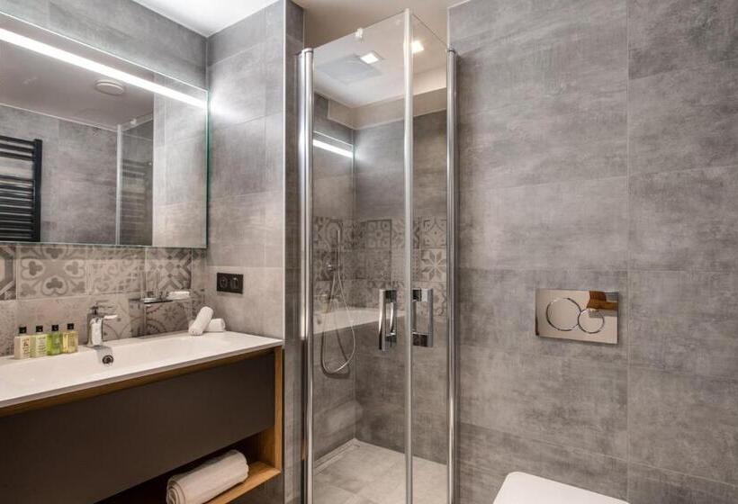 Апартаменты 1 Спальня с Террасой, Manali Lodge By Alpine Resorts