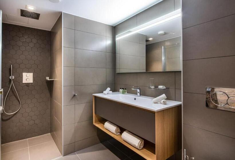 Апартаменты 1 Спальня с Террасой, Manali Lodge By Alpine Resorts